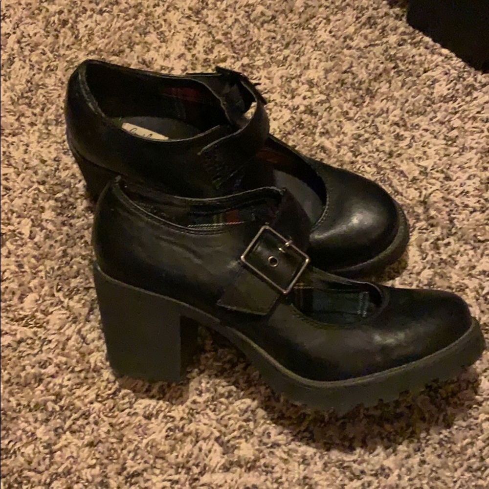 Curfew block heels